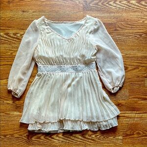 Cecil McBee cream sequined pleated top JP med us xs